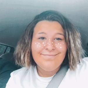 Meet your Posher, Chloe